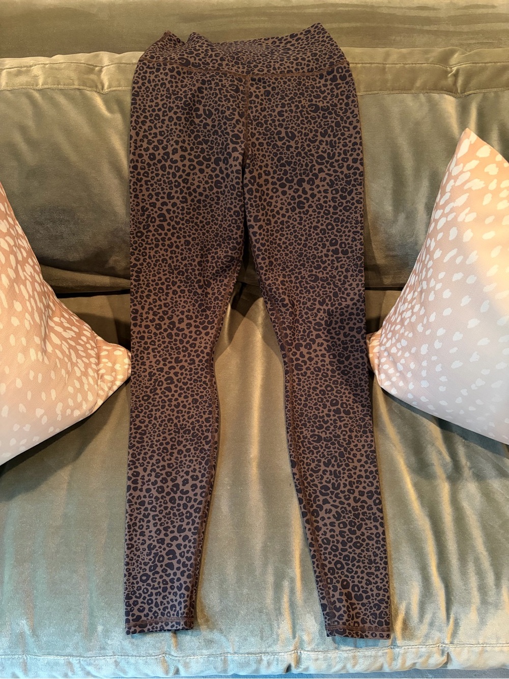 Women’s Size Small Leopard Print Leggings